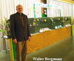 Walter Bergmann der Erbauer der Ostereiermaschine